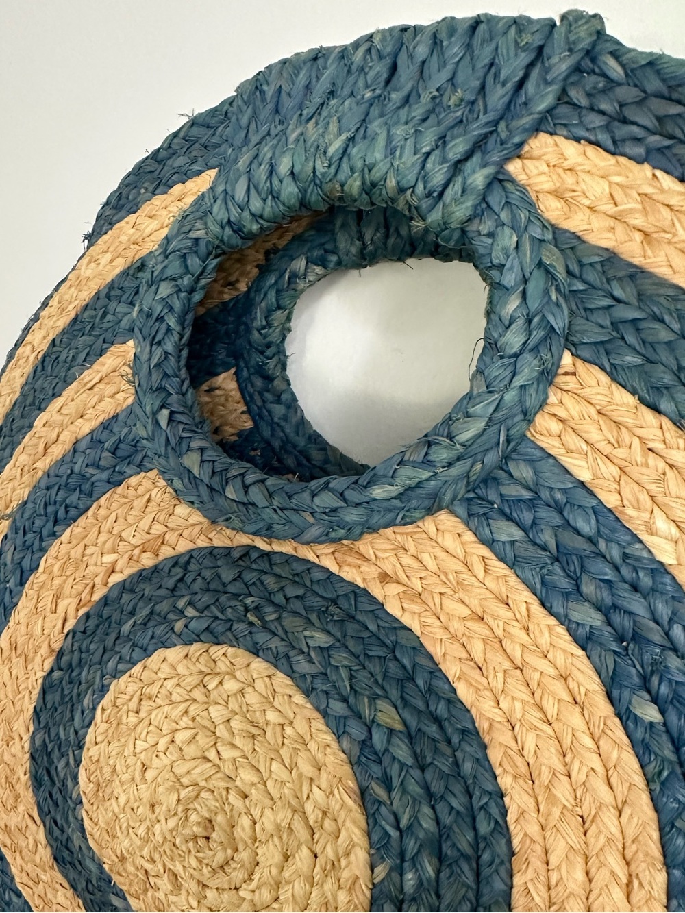 Kate Spade Round Raffia Straw Tote Blue Natural Woven Circle Bag 15” Rare - Picture 10 of 14